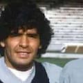 Jugó con Maradona en Napoli y motorizó el recordado partido solidario en el barro: hoy es indigente y está hospitalizado
