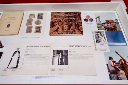 Piezas del fondo documental de la Academia Nacional de Bellas Artes