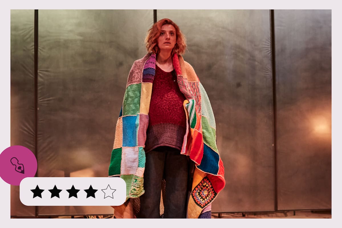 Pilar Mestre es La Gringa, la prima que llega a la casa de dos hermanos para acompañar su proceso, en Lo tejió la Juana