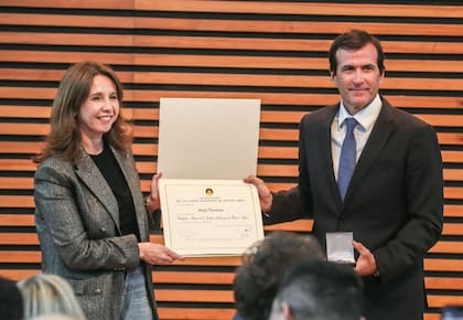 Pilar Ramírez le otorgó el título de "Ciudadano Ilustre" de la Ciudad