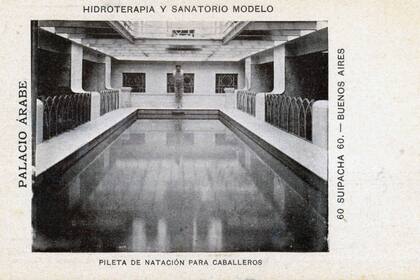 Pileta de natación para caballeros. Según una postal institucional.