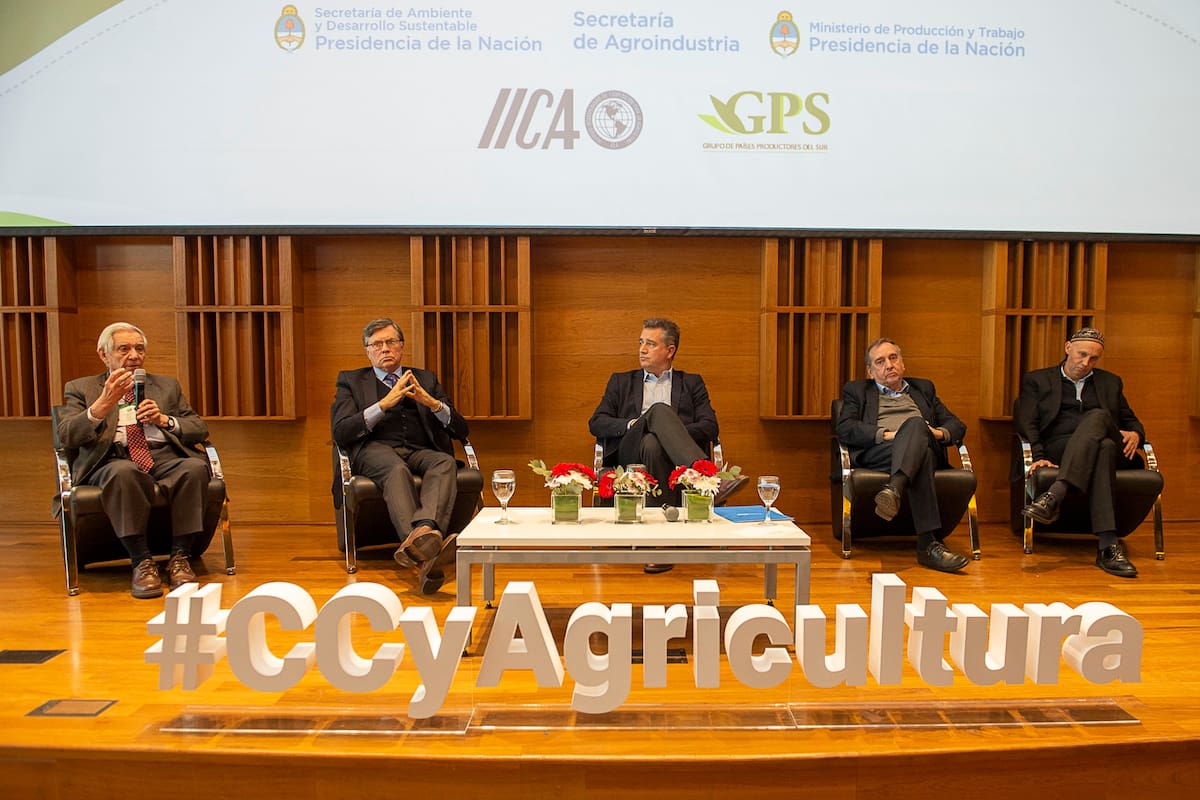 Piñeiro (GPS), Otero (IICA), Etchevehere, Barañao y Sergio Bergman, secretario de Ambiente y Desarrollo Sustentable