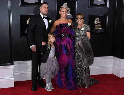 Pink, junto a su familia