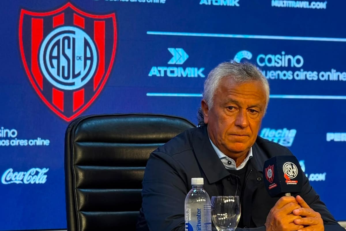 Pipo Gorosito dejó de ser técnico de San Lorenzo de Almagro luego de apenas dos meses de trabajo