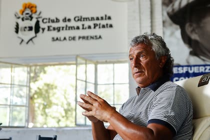 Pipo Gorosito, en la entrevista en Estancia Chica; el entrenador de Gimnasia y Esgrima de la Plata hablo del Lobo, del fútbol argentino y de la selección de Lionel Scaloni