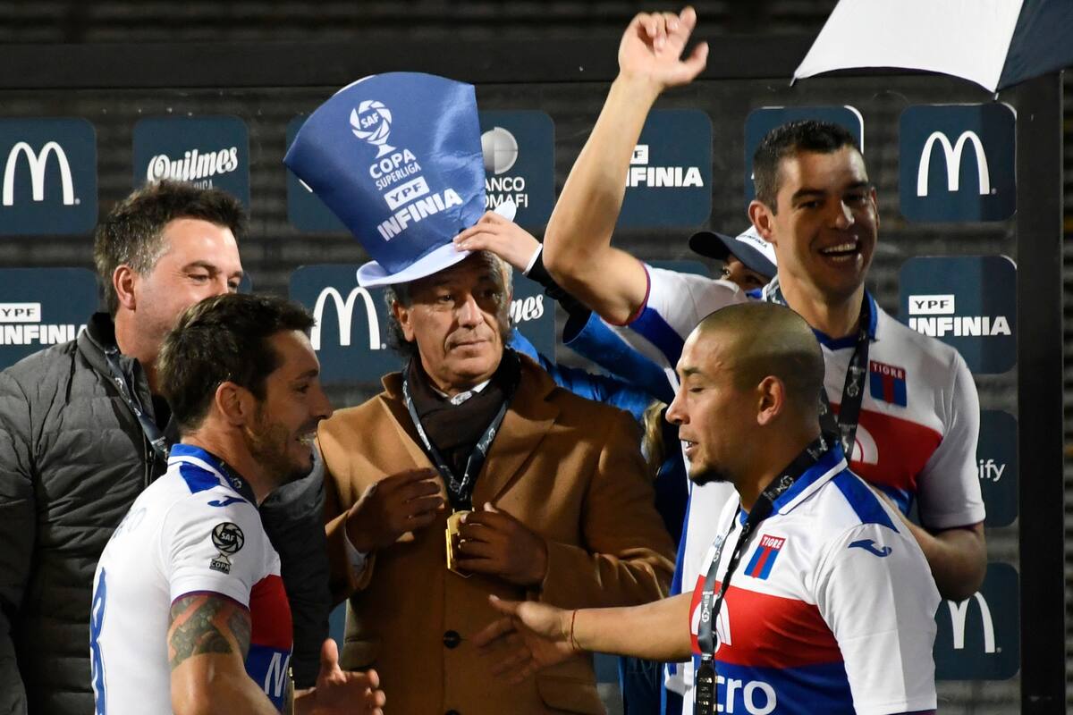 Pipo Gorosito llevó a Tigre a ser campeón de la Copa de la Superliga