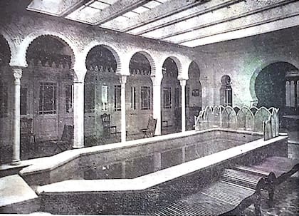 Piscina para mujeres.