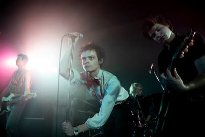 Pistol: Danny Boyle y el desafío de contar la historia de la banda punk que revolucionó con furia el establishment británico