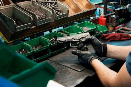 Pistola producida en Bersa, una de las mayores fábricas de armas de fuego del país