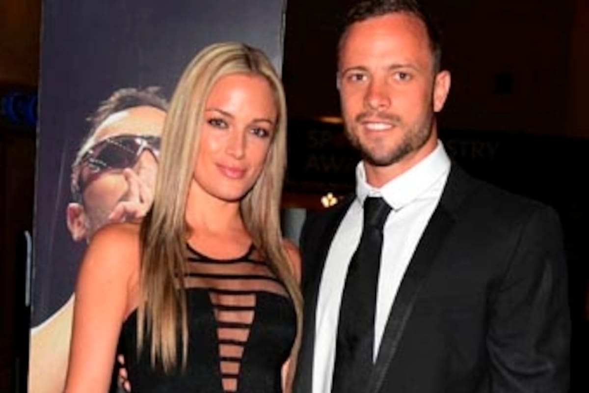 Pistorius y su novia, una foto del 7 de febrero de 2013. Ella murió el 14 de febrero
