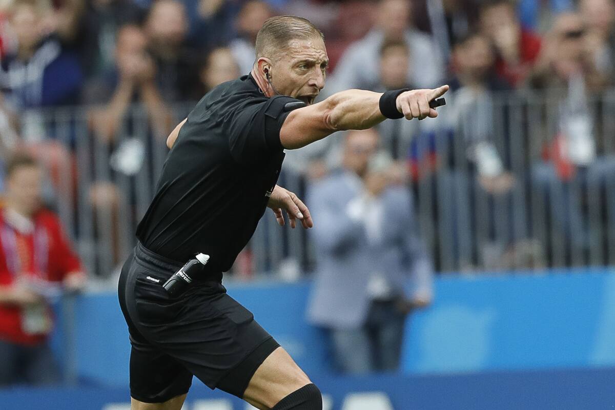 Pitana manejó el partido con experiencia