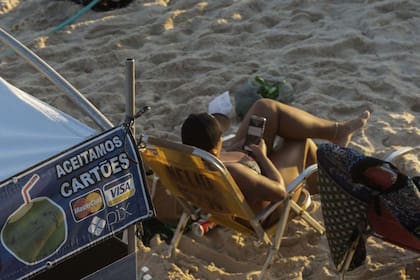 Pix es aceptado como forma de pago hasta en las playas de Río de Janeiro.