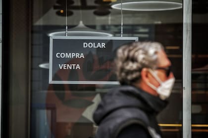 Pizarras en las casas de cambio de la city porteña