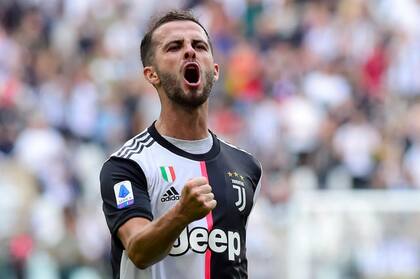 Pjanic, de 30 años, será nuevo jugador de Barcelona