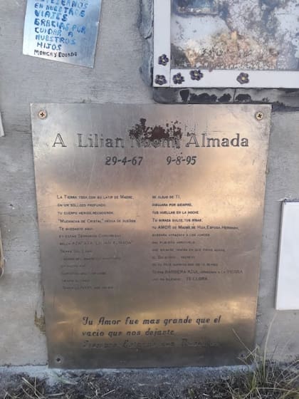 Placa conmemorativa a Lilian en La Posta (Foto: www.facebook.com/LilianNoemiAlmada)