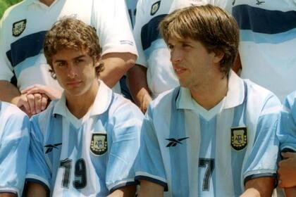 Placente con Pablo Aimar, compañero en la selección y ahora a cargo del Sub 17
