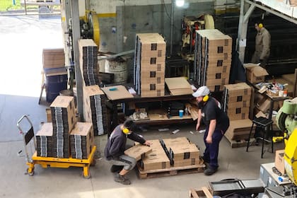 Planchas, preparadas para su traslado