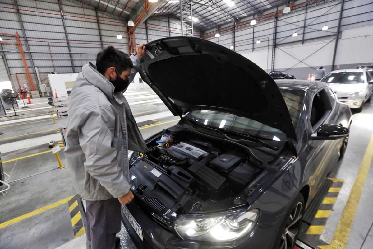 Planta de VTV (verificación técnica vehicular) en calle Donado al 900
