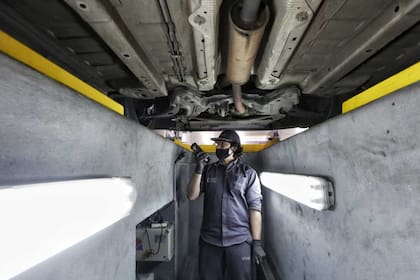 En caso de contar con el equipamiento necesario, cualquier taller o concesionaria podría hacer la inspección obligatoria