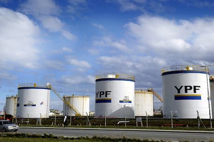 Planta de YPF en Río Gallegos