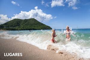 Playas paradisíacas e historia, la combinación atractiva de Santa Lucía.