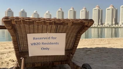Playas privadas, algunos de los lujos con los que cuentan muchos residentes de la Perla