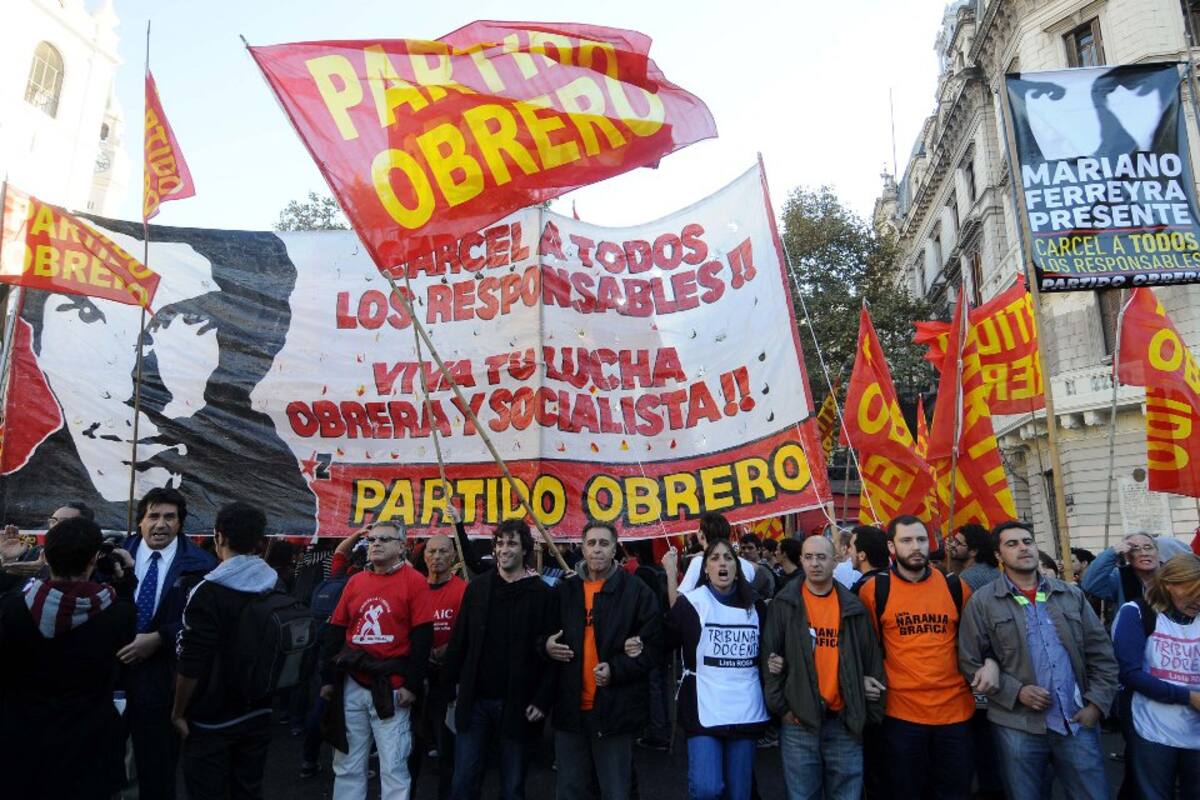 Plaza de Mayo. Agrupaciones de izquierda marcharon ayer por el centro porteño