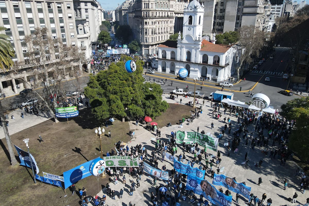 Plaza de Mayo y alrededores durante la movilización de San Cayetano