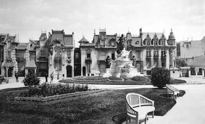 Plaza Pellegrini, 1920