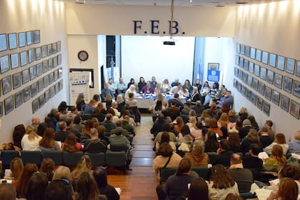 Plenario de la Federación de Educadores Bonaerenses (FEB)