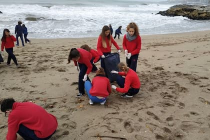 Plogging Argentina, en las playas de Mar del Plata