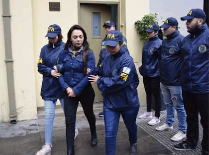 Pochetti insinuó que Sullivan se quedó con el dinero