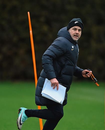 Pochettino durante uno de los últimos ensayos de Chelsea, que hoy se medirá con Aston Villa por la FA Cup