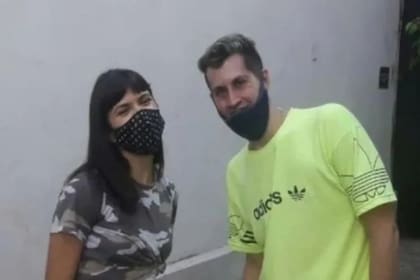 Poco antes del ataque, Damián Villarreal subió a las redes sociales una foto con una de sus víctimas, Julieta Antón