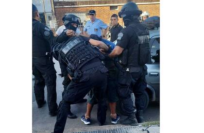 Poco más de dos horas estuvo fugado Carmona en Córdoba; en ese lapso mató al taxista y amenazó a unas mujeres.