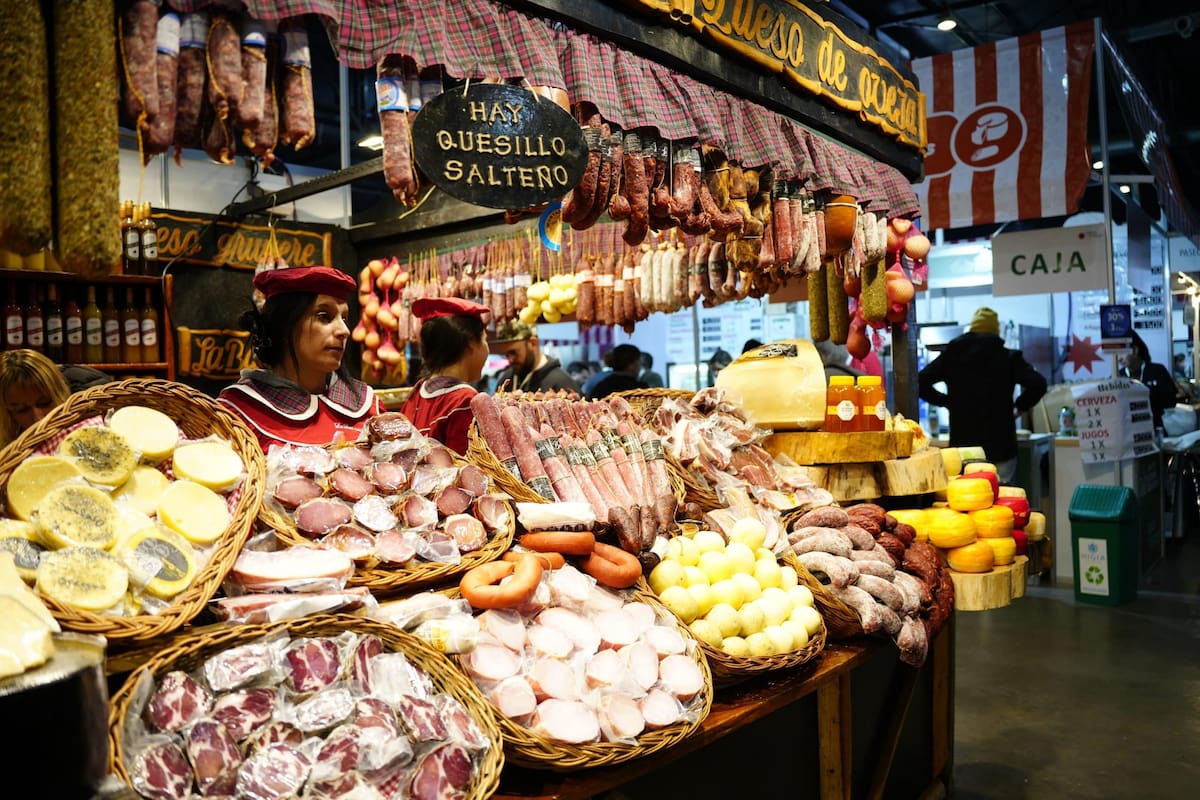 “Poder contar nuestra historia, asesorar y acompañar a cada cliente en la elección de productos es lo que más valoramos”, asegura Ángela Bartolomeo, dueña del emprendimiento La Barraca Gourmet