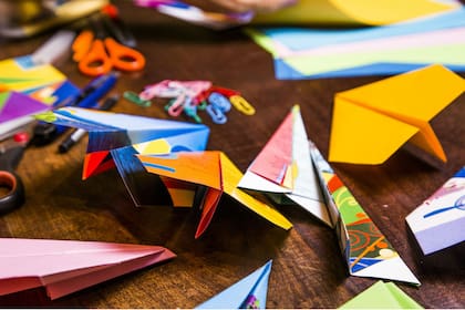 Poemas de Devetach para mandar en aviones de papel creados por Istvansch