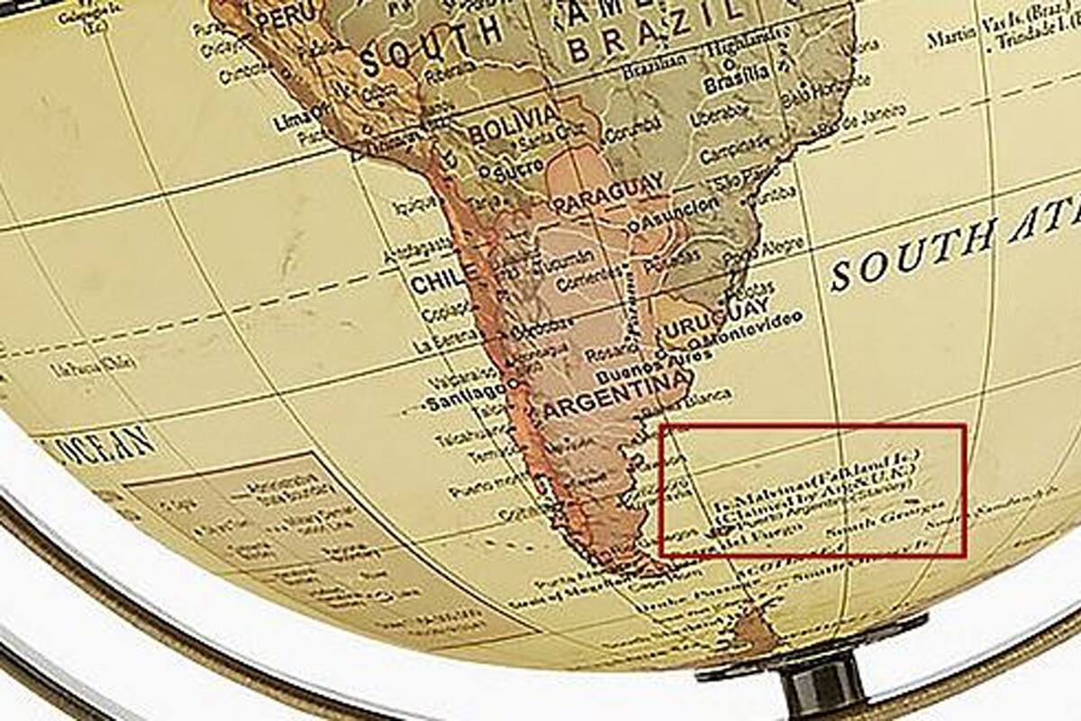 Polémica en Londres con un local que vende globos terráqueos donde llaman Malvinas a las islas del Atlántico Sur