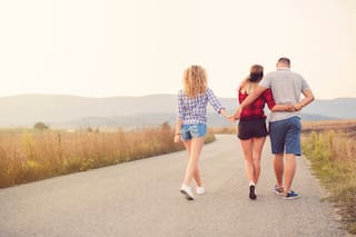 Poliamor: tres mujeres cuentan por qué eligen relaciones de más de dos personas