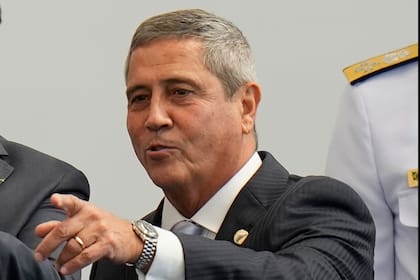 Policía brasileña arresta a exmiembro del gabinete de Bolsonaro por presunto complot golpista