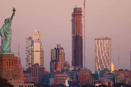 Policía de Nueva York descubre un nuevo artefacto sospechoso y realiza "evacuaciones limitadas"