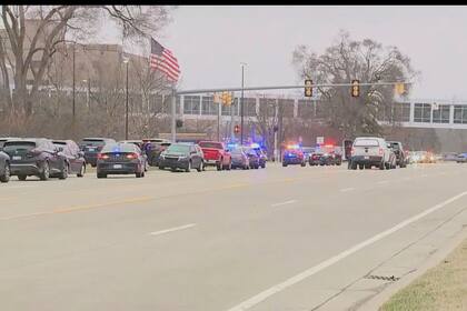 Policía detiene a sospechoso tras tiroteo en hospital de Michigan