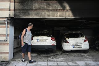 Policía griega arresta a tres vinculados a atentados mortales contra políticos