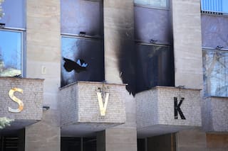 Policía investiga ataque con bombas molotov contra centro cultural ruso en Praga