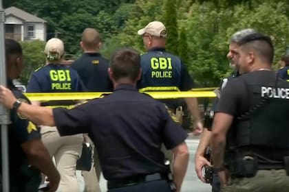 Policía mata a una persona en un conjunto de apartamentos en Atlanta