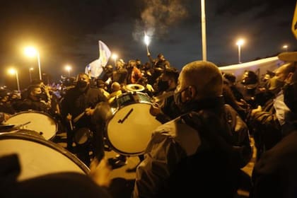 Policías bonaerenses reclaman en las calles un aumento salarial