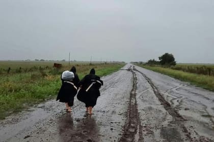Policías caminaron 10 kilómetros para acercar las urnas a comunidades del norte de Santa Fe