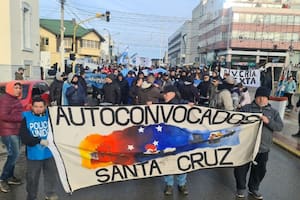 Protestas policiales generan tensión en Santa Cruz: el Gobierno nacional activó ayuda
