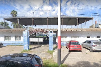 Polideportivo de Rosario, donde un joven de 19 años recibió un pelotazo en el pecho y murió.