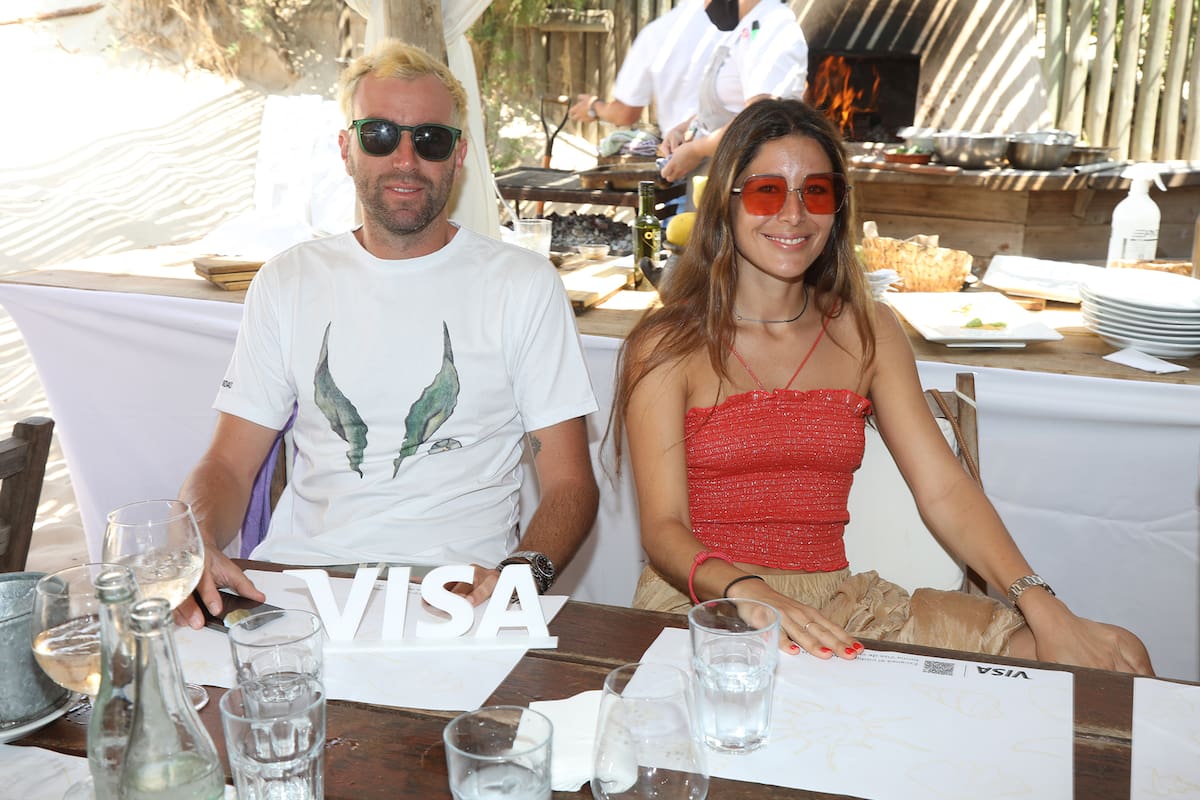 Polito Pieres y Victoria Aldanondo en el almuerzo de Visa en La Huella